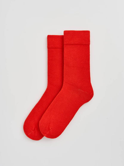 Eco-friendly bamboo calf-length socks, highlighting luxury and comfort in a premium foot accessory.