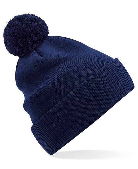 Elegant one-size-fits-most organic cotton snowstar beanie, featuring a trendy design ideal for both urban fashion and nature outings, promoting sustainability and comfort.