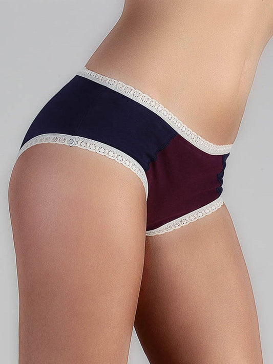 Close-up of soft elastic lace detail on luxury organic cotton hipster briefs, perfect for adding elegance to everyday wear.