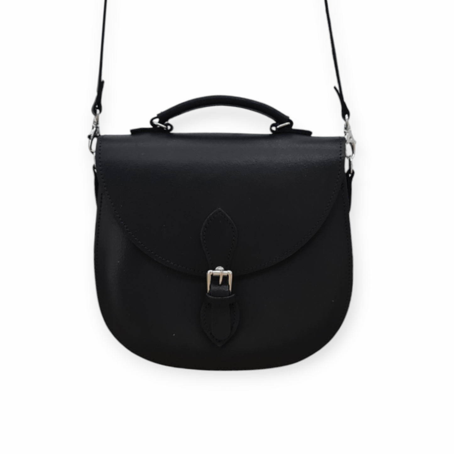 Detachable leather strap of Zatchels Saddle Bag offering versatile carrying options, from crossbody to shoulder style.