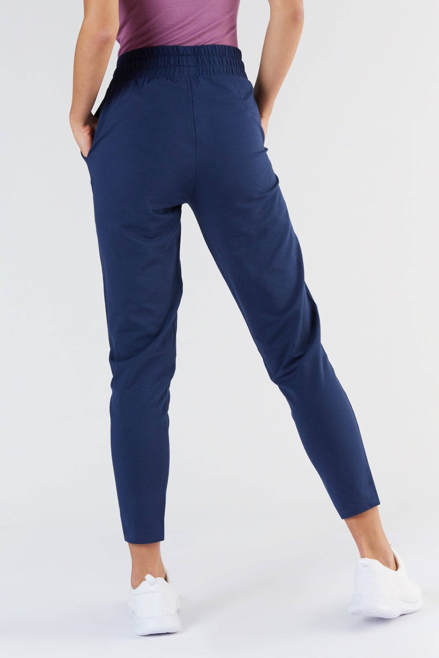 Chic adjustable waistband of luxurious Tencel sweatpants, designed for tailored comfort and style.