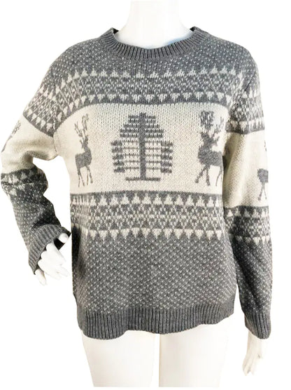 Refined Christmas Reindeer Sweater in vibrant green, showcasing stylish reindeer patterns perfect for winter celebrations.