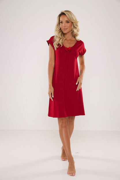 The exquisite details of the De Lafense soft viscose nightshirt, featuring short sleeves and a graceful bow, perfect for a luxurious night's sleep.