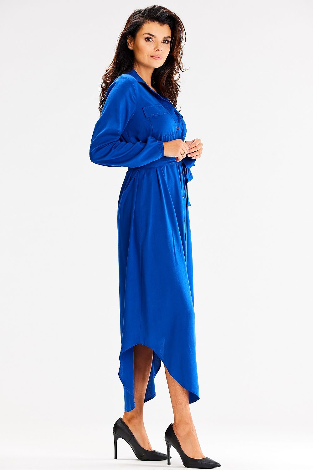 Awama luxury loose maxi dress featuring long sleeves and a buttoned front, elegantly tied at the waist. Perfect for a sophisticated look.