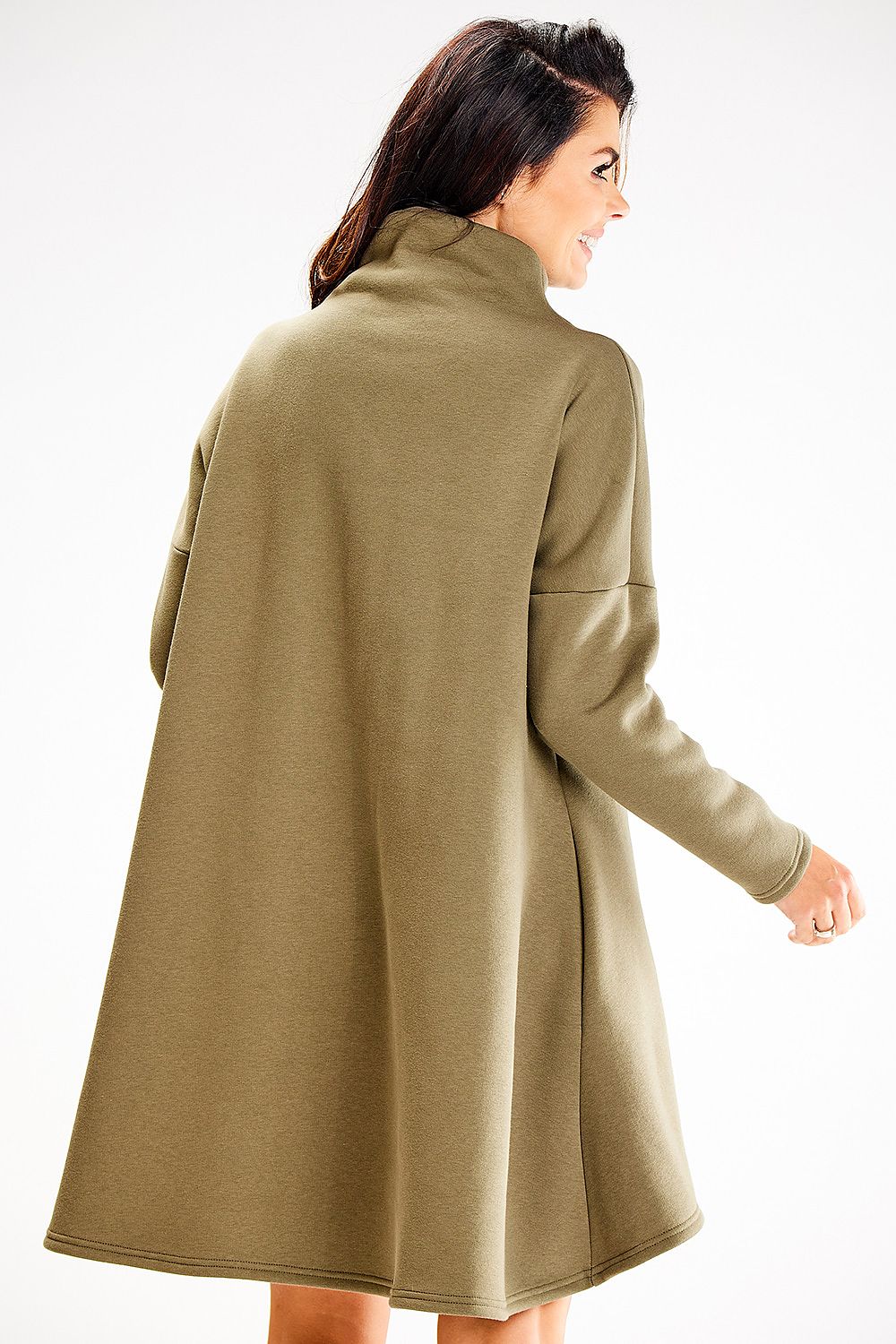 Luxurious Awama Turtleneck Daydress showcasing a loose trapezoidal design, perfect for elegant autumn fashion.