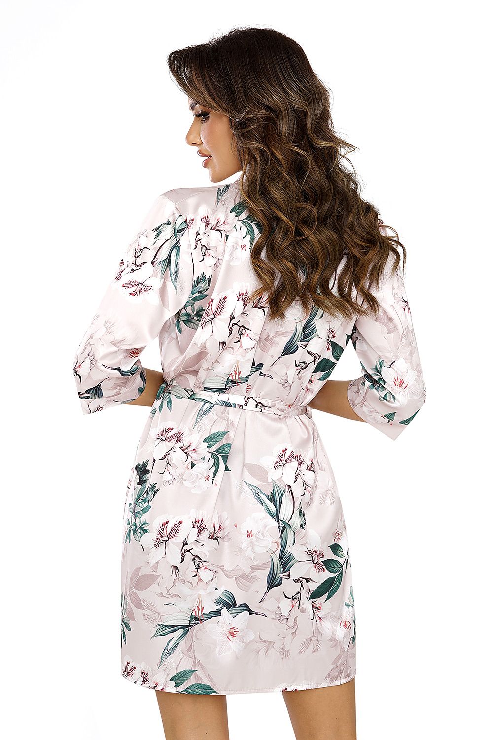 Stylish floral pattern on the Donna Elegant Nelly Satin Bathrobe in powder pink, made of delicate silk satin for a touch of luxury.