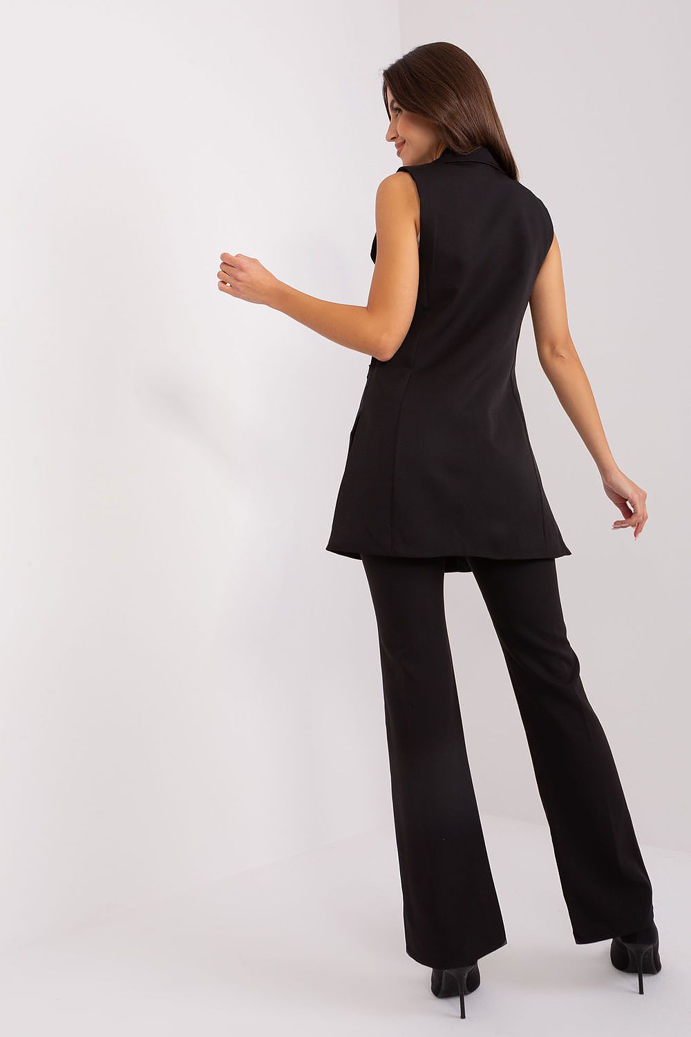 Formal outfit featuring Italy Moda's stylish lined vest and wide-legged trousers, ideal for work or evening outings.