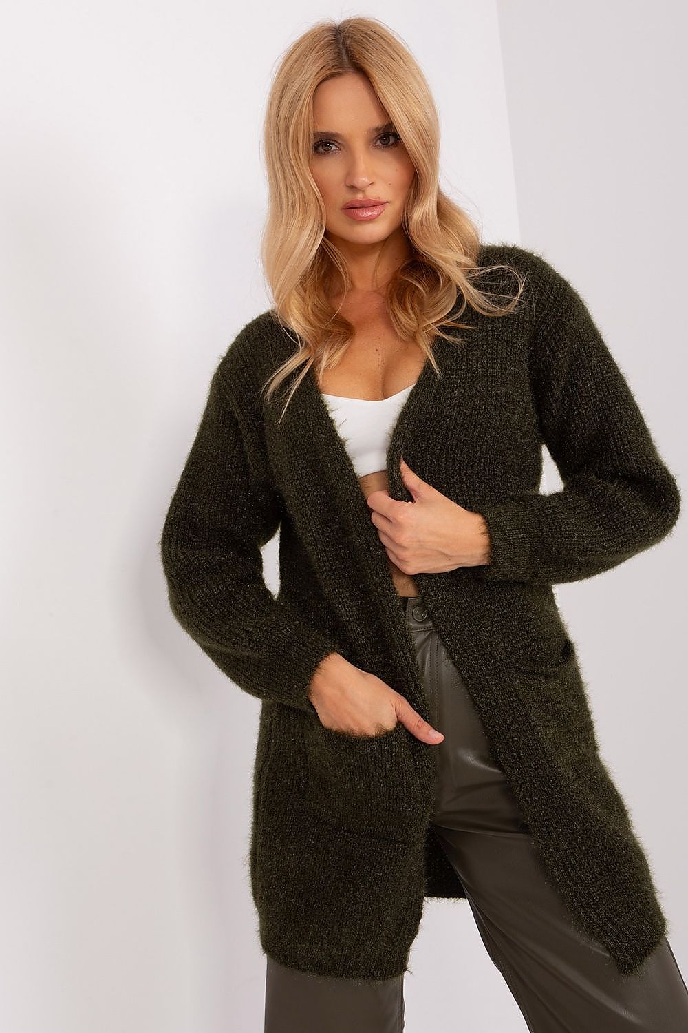 Elegant Italy Moda Cardigan in a warm acrylic blend, featuring stylish slip pockets and a knee-length design, perfect for adding a touch of luxury to casual outfits.