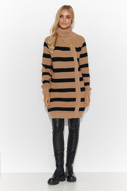Makadamia turtleneck sweater in camel, showcasing its unique features with gold buttons and stylish contrasting stripes, ideal for sophisticated outfits.