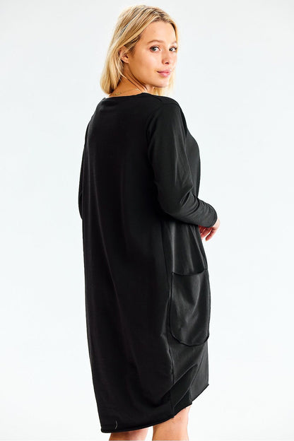 Chic Infinite You Sweatshirt Midi Dress with Pockets - Luxurious loose fit with long sleeves, highlighting the premium fabric and Polish craftsmanship.