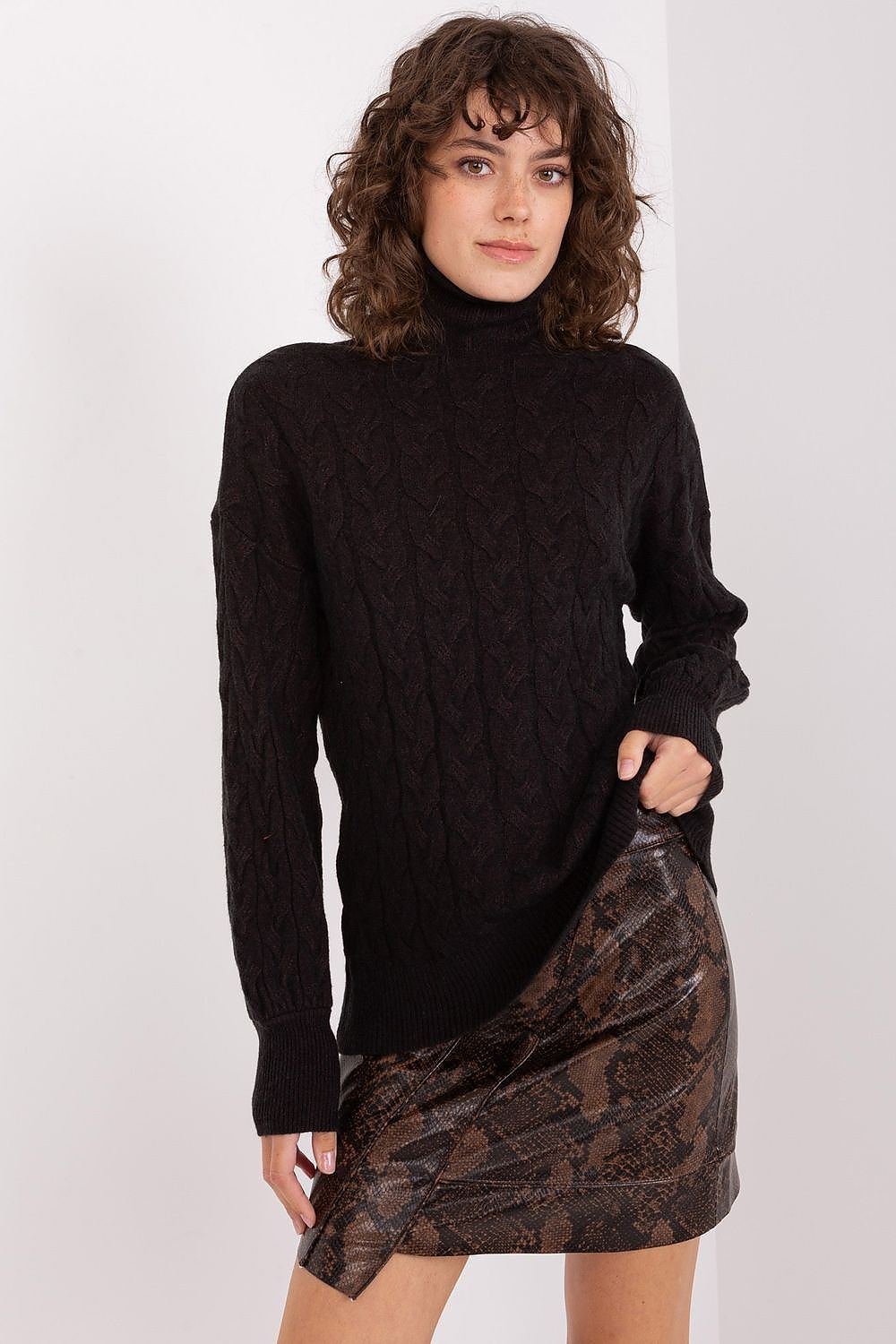 Stylish layering of the elegant plaid turtleneck sweater by AT, perfect for elevating your winter wardrobe.