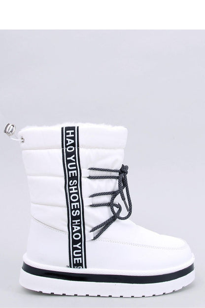 Luxurious Inello women's snow boots featuring insulated thick fur and ecological leather, ideal for winter weather.