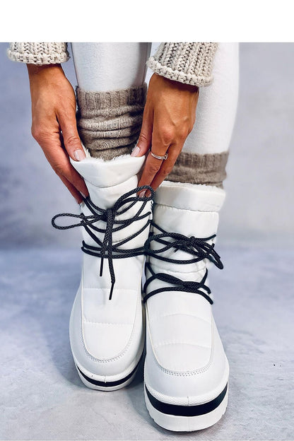Fashionable Inello insulated snow boots, crafted from ecological leather, offering warmth and sophistication for cold climates.