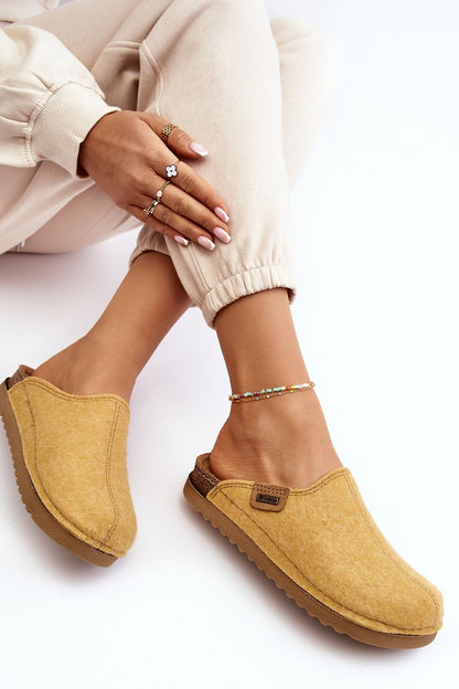 Step in style women's textile home slippers, elegantly designed for sensitive feet with a natural leather insole and 2 cm sole height.