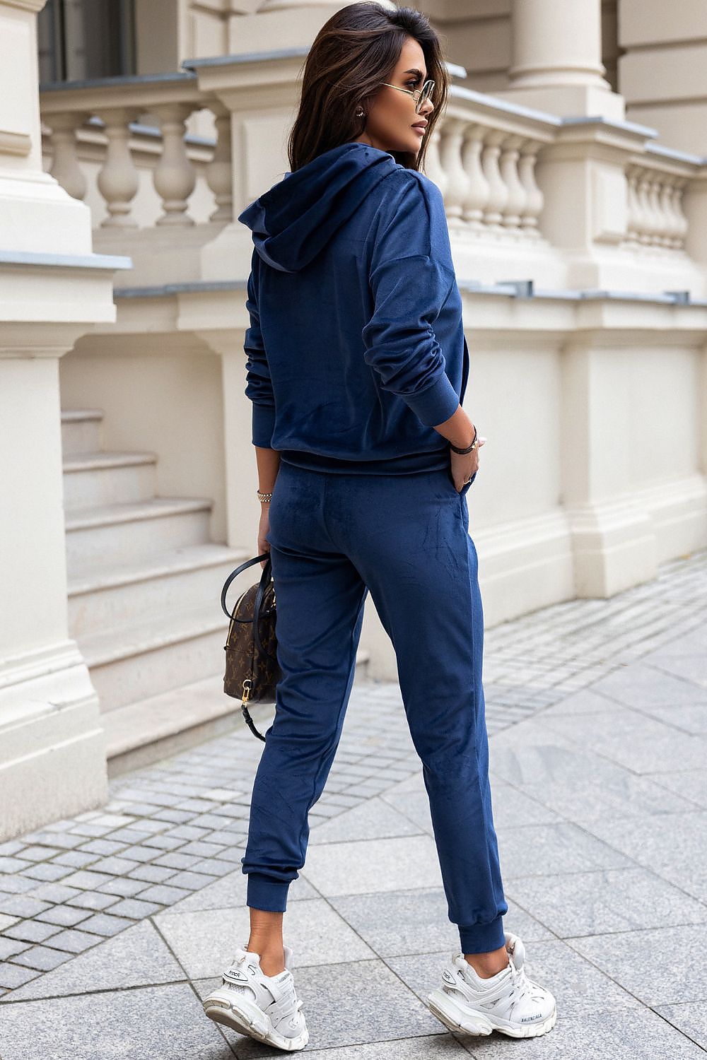 IVON Kanya luxurious Velour Tracksuit Set for Women styled with long sleeves and narrow pants, exemplifying elegance and comfort for modern women.