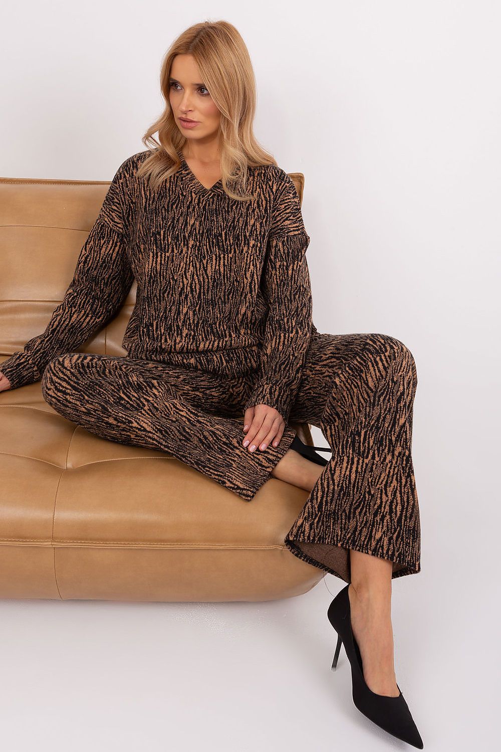 Luxurious Women's Cotton Blend Lounge Set by Lakerta featuring a stylish blouse with heart neckline and flowy wide-leg pants, ideal for comfort and elegance.
