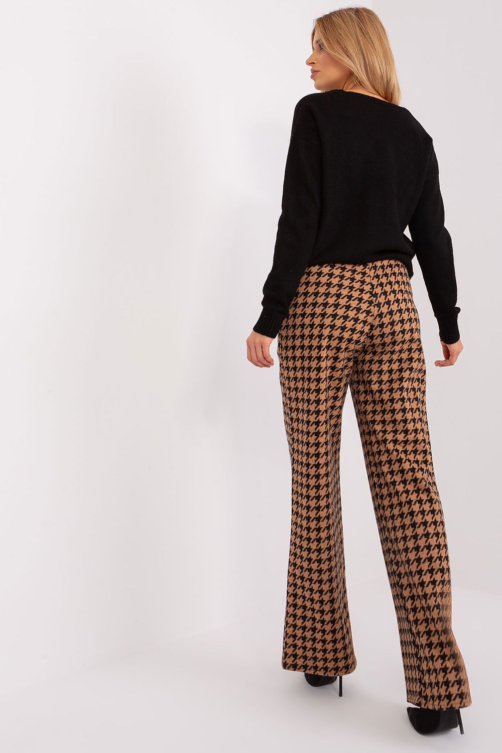 Full view of Lakerta women's high-waisted trousers with waist tie, exemplifying casual luxury with a wide leg silhouette suitable for various occasions.