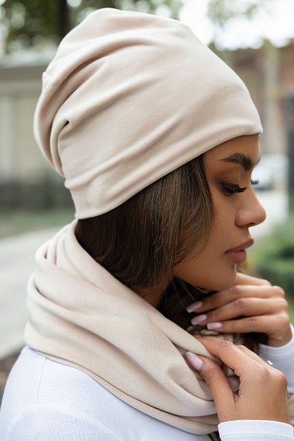 Luxury velour cap and snood set by IVON, showcasing soft and stylish design, perfect for autumn-winter outfits and as a gift, made in Poland.