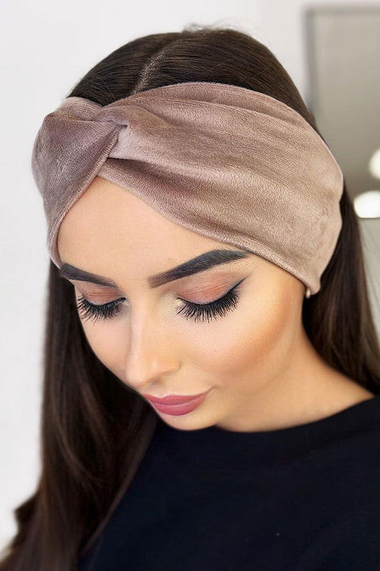 Luxurious IVON soft velour headband featuring a decorative knot, perfect for stylish autumn and winter outfits.