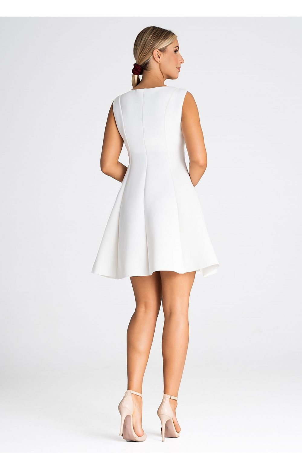 Chic Figl cocktail dress with a decorative zipper detail, ideal for special events and parties, crafted from 100% polyester.