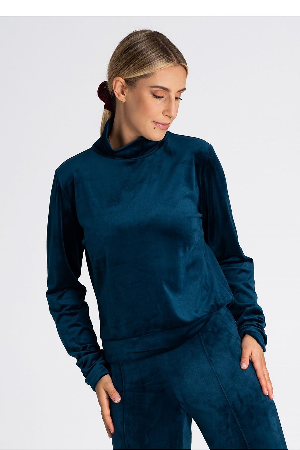 Elegant women's long sleeve sweatshirt by Figl, featuring a sophisticated turtleneck design in luxurious velour.