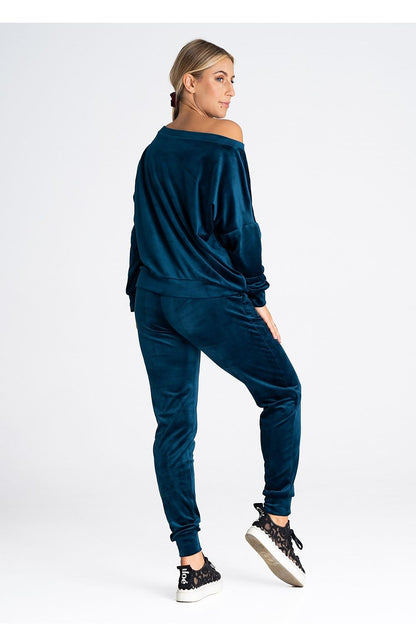 Elegant luxury velour tracksuit trousers with elastic waistband and pockets by Figl for a sophisticated look.