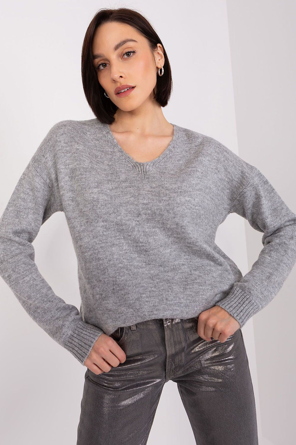 Elegant long sleeve heart neckline jumper in soft acrylic by Rue Paris, showcasing a luxurious outfit for casual and formal occasions.