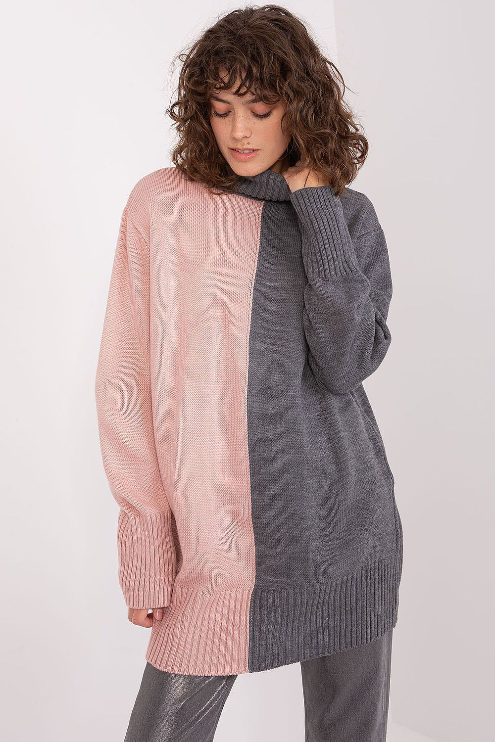 Badu two-tone acrylic turtleneck sweater for women, showcasing its mid-thigh length and luxurious softness.