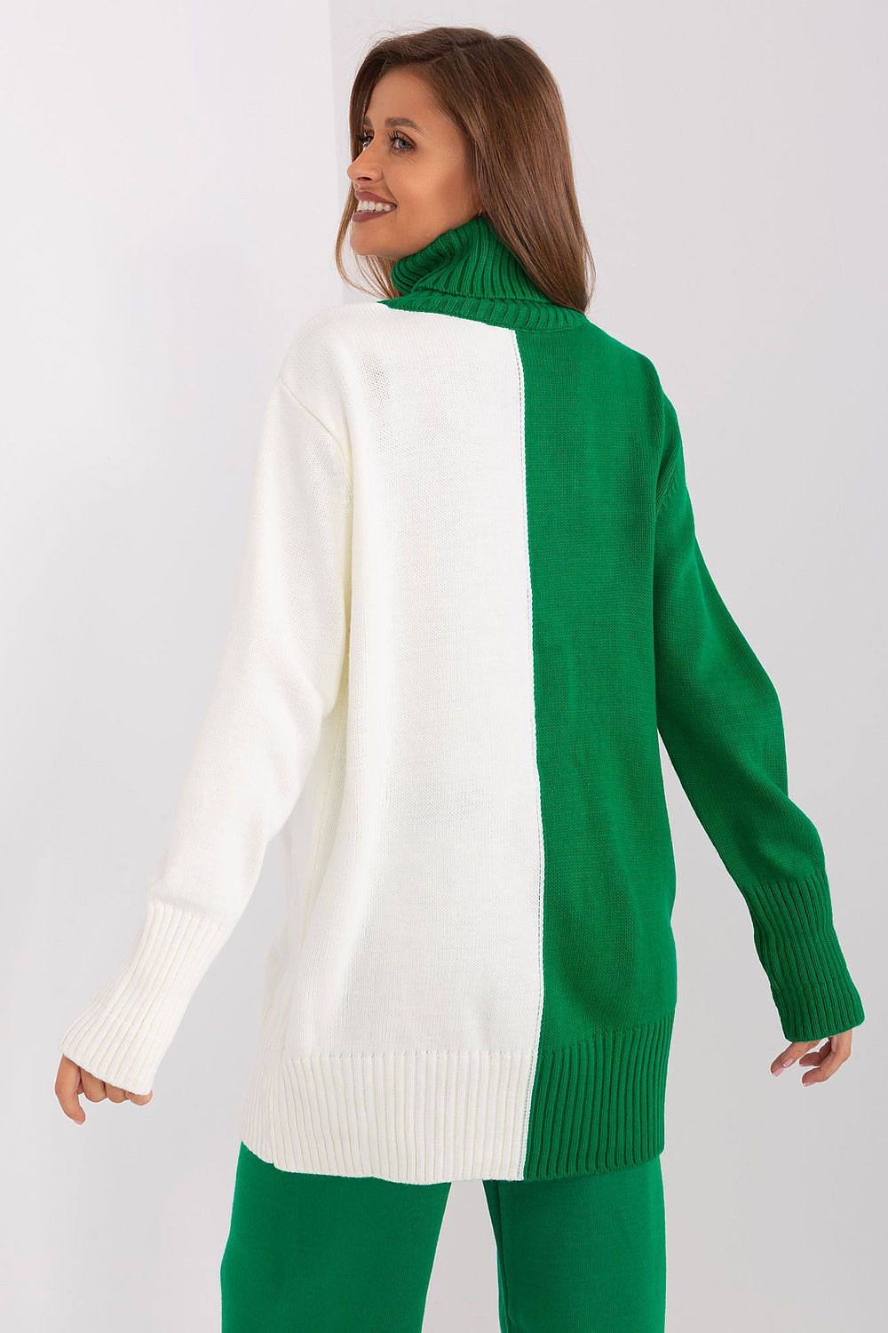 Luxurious acrylic two-tone turtleneck sweater for women by Badu, designed for warmth and effortless style during colder seasons.
