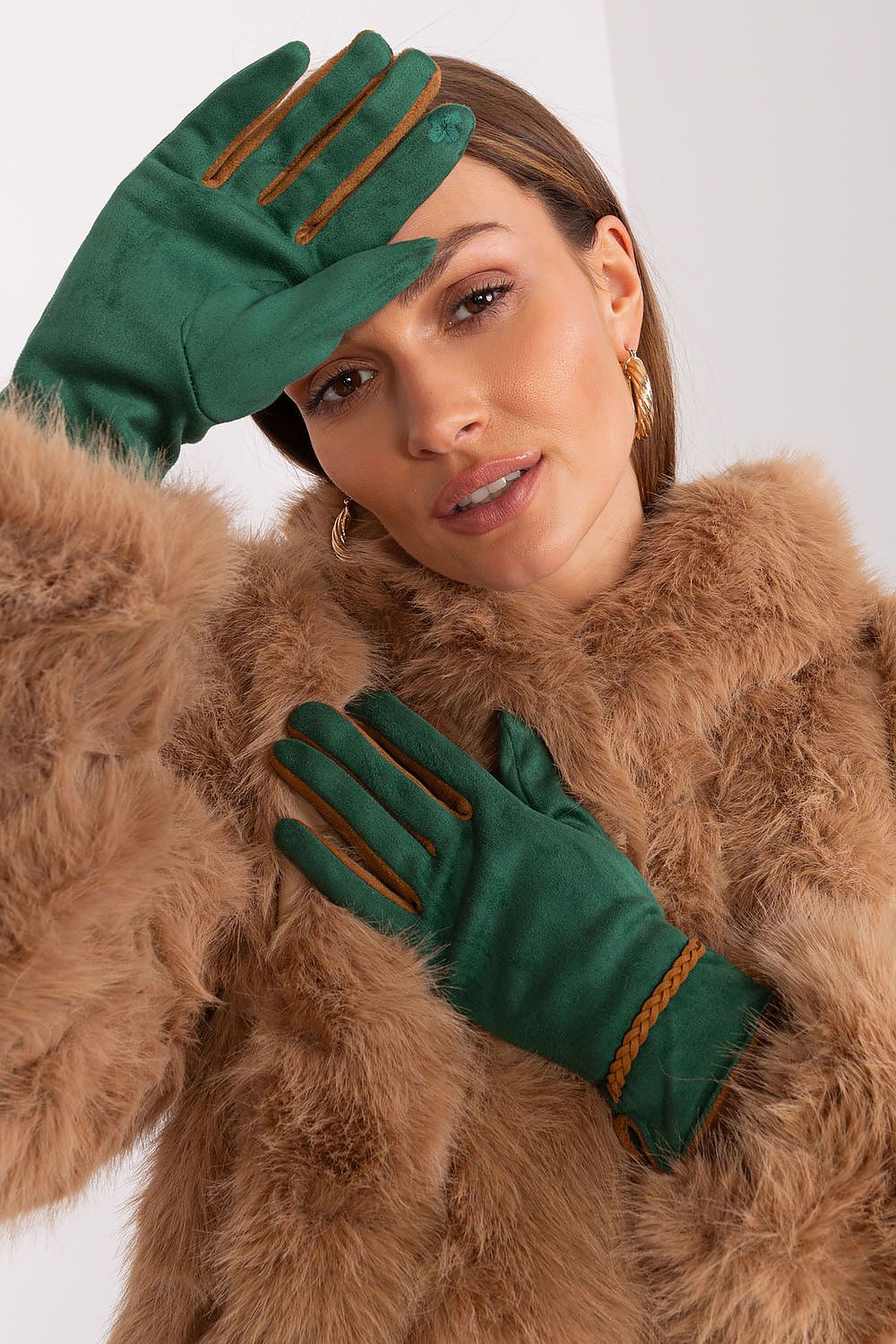 Luxury AT women's gloves with contrasting inserts, perfect for operating devices while maintaining elegance.