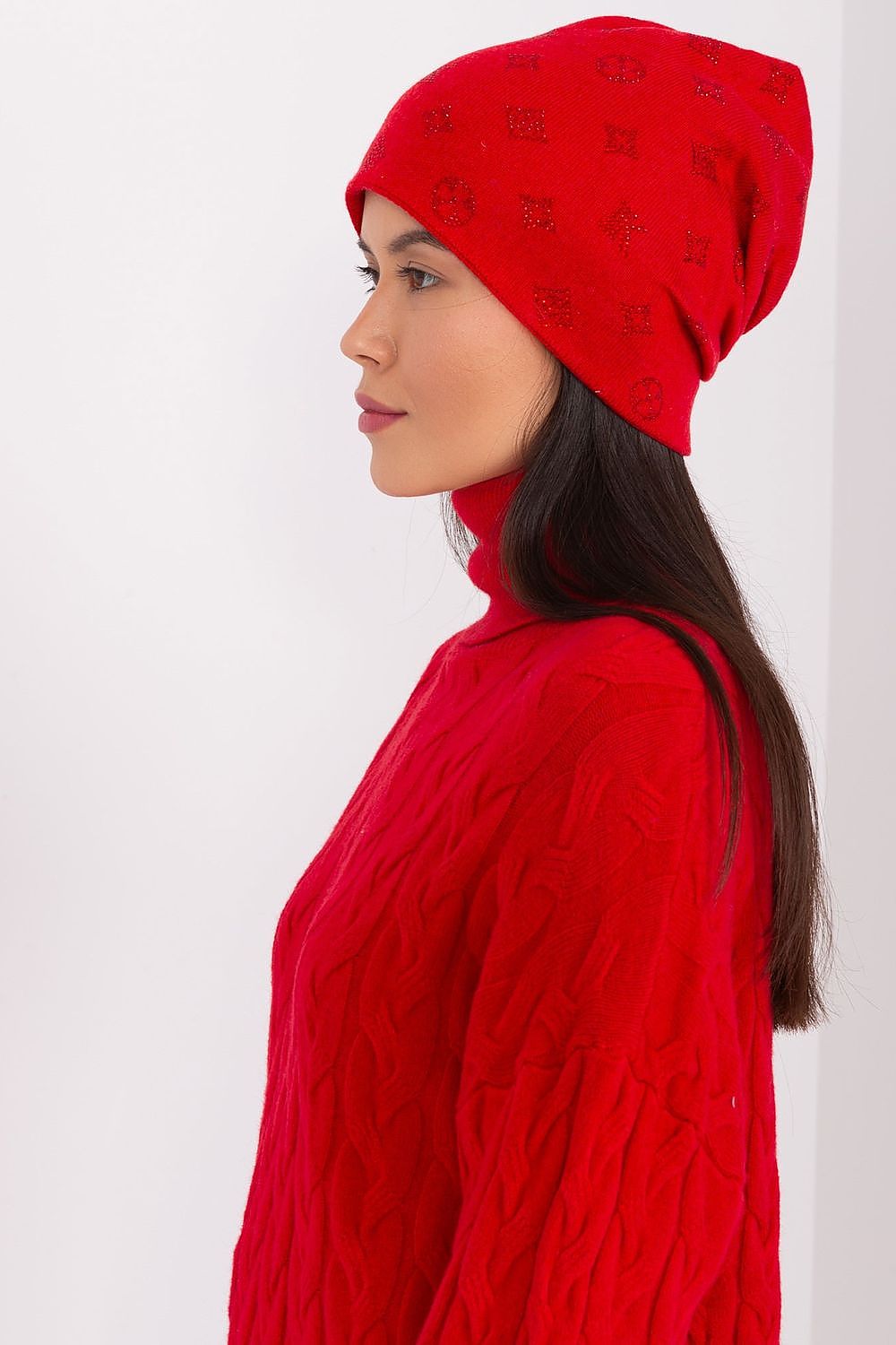 Warm and fashionable women's beanie hat with exquisite rhinestones, made from a premium cashmere blend by AT.