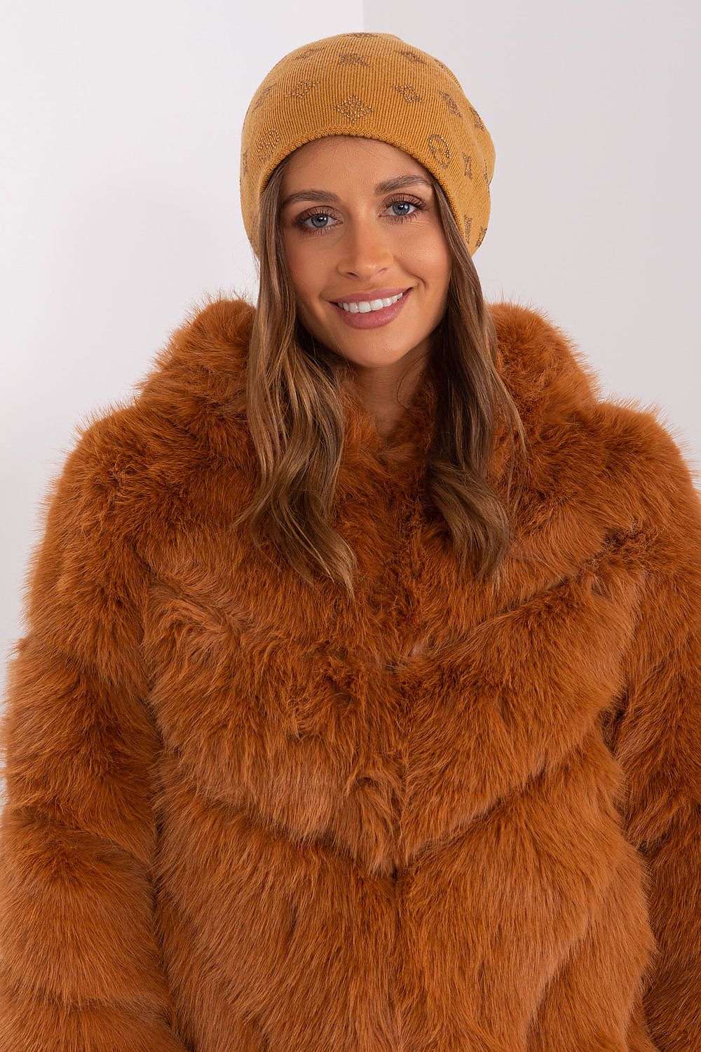 Warm and fashionable women's beanie hat with rhinestones by AT, made from a luxurious cashmere blend for winter.