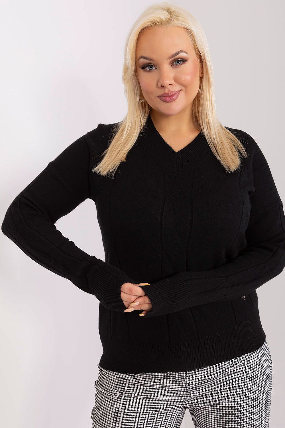 Luxury Plus Size Women's Viscose Sweater in elegant design by Factory Price, featuring long sleeves and a versatile style suitable for various occasions.