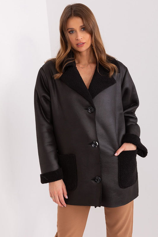 Elegant Lakerta women's jacket featuring luxurious sheepskin lining, perfect for stylish autumn and winter outerwear.
