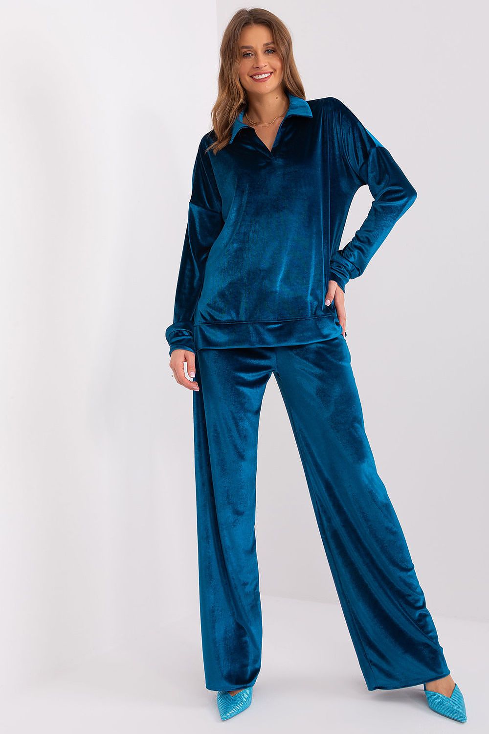 Lakerta Women's Velour Comfort Set featuring a stylish long sleeve blouse and high waist wide leg pants, perfect for luxurious comfort.