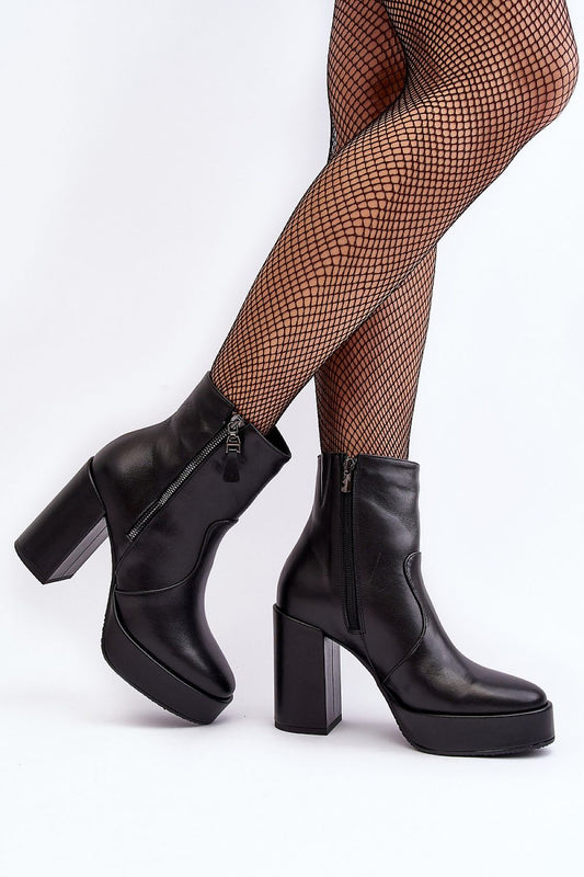 Chic Women's Natural Leather Boots with Stiffened Heel Counter and Insulated Insole from Step in Style, perfect for a stylish ensemble.