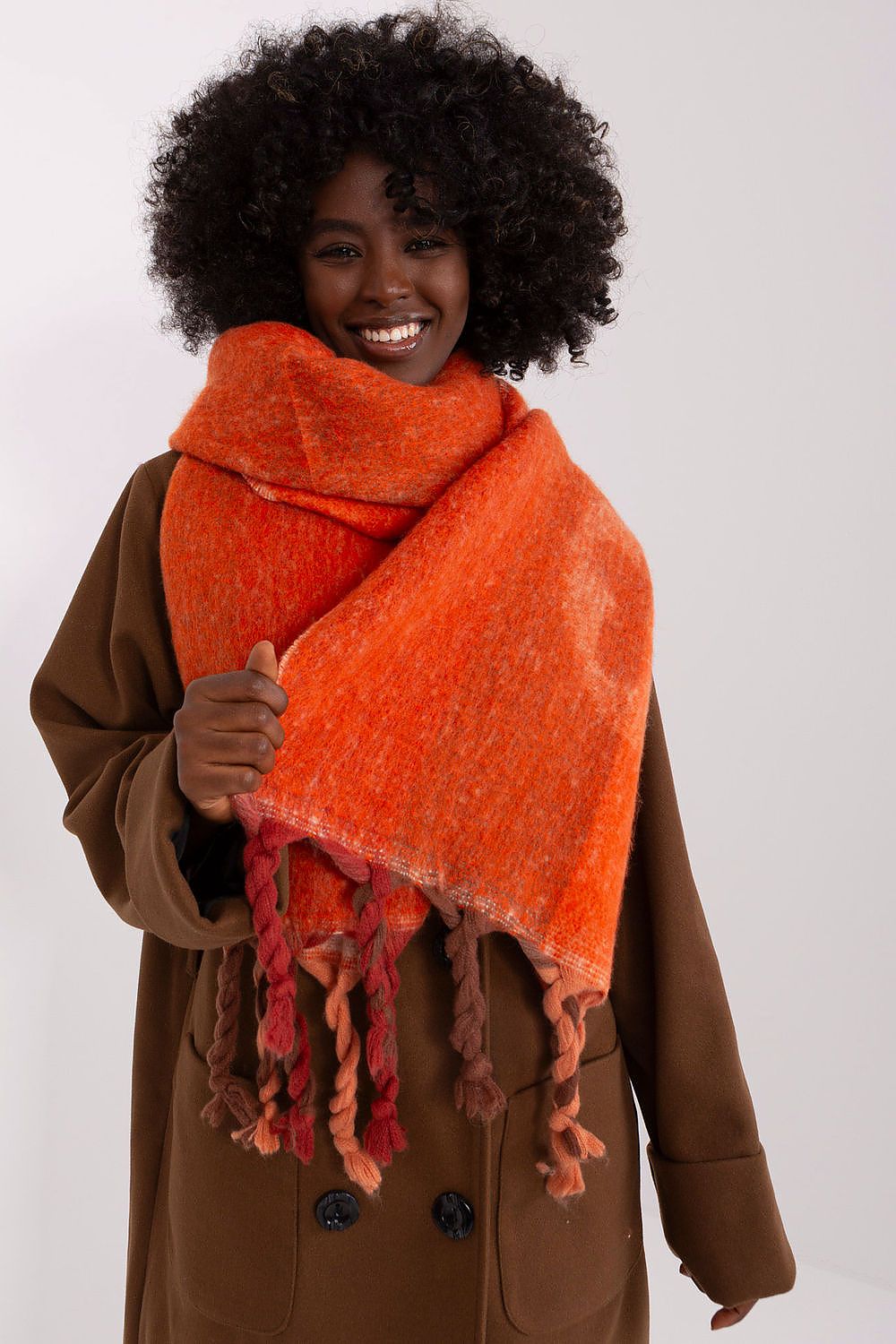 Chic striped shawl scarf design by AT, showcasing versatility for elegant autumn-winter outfits.