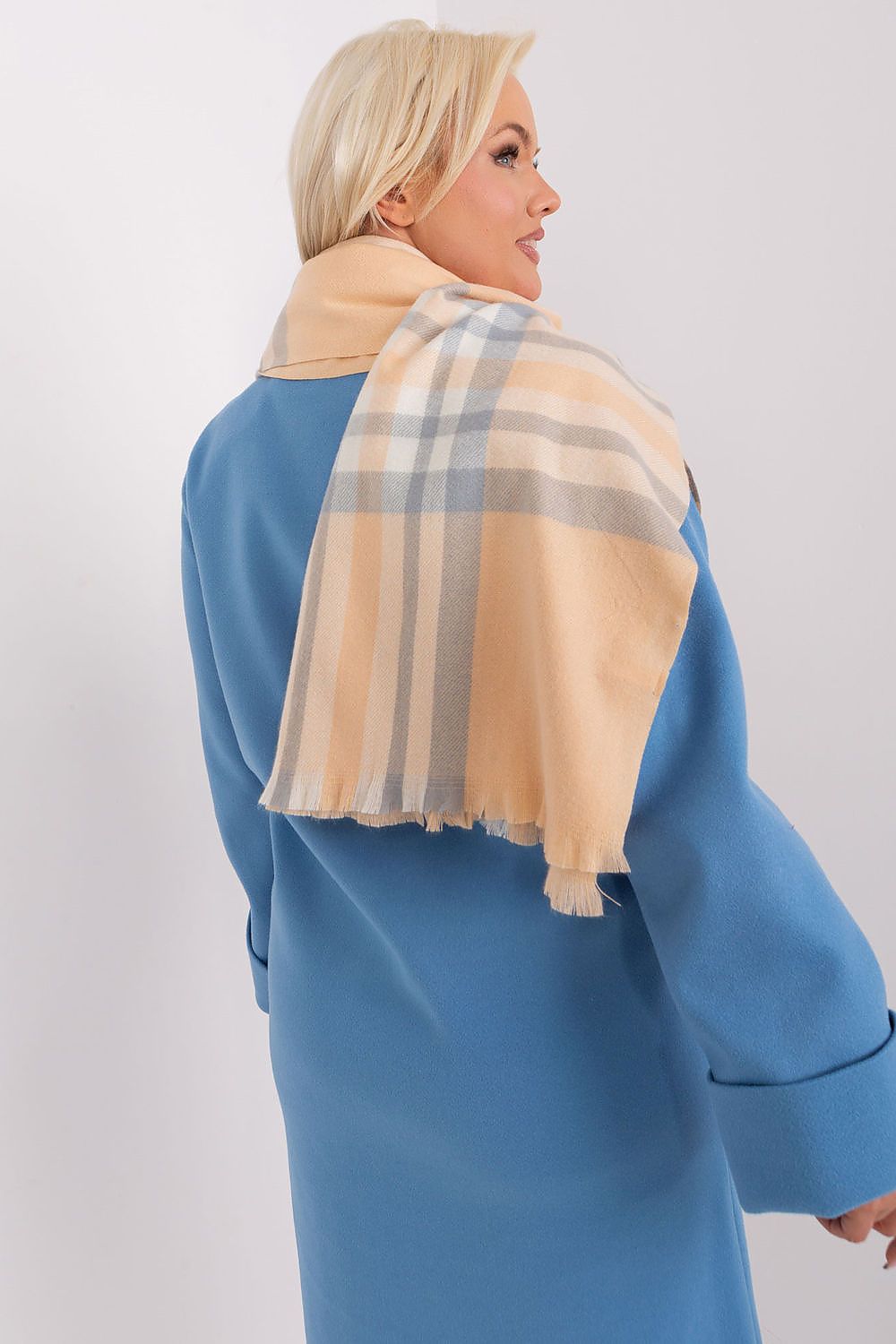 Elegant long plaid scarf in vibrant colours, crafted from 100% polyester by AT, ideal for versatile winter styling.