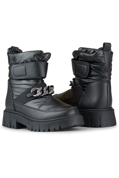Luxurious Primo Snow Boots featuring eco fur lining, 16cm height, and elegant velcro fastening for women.