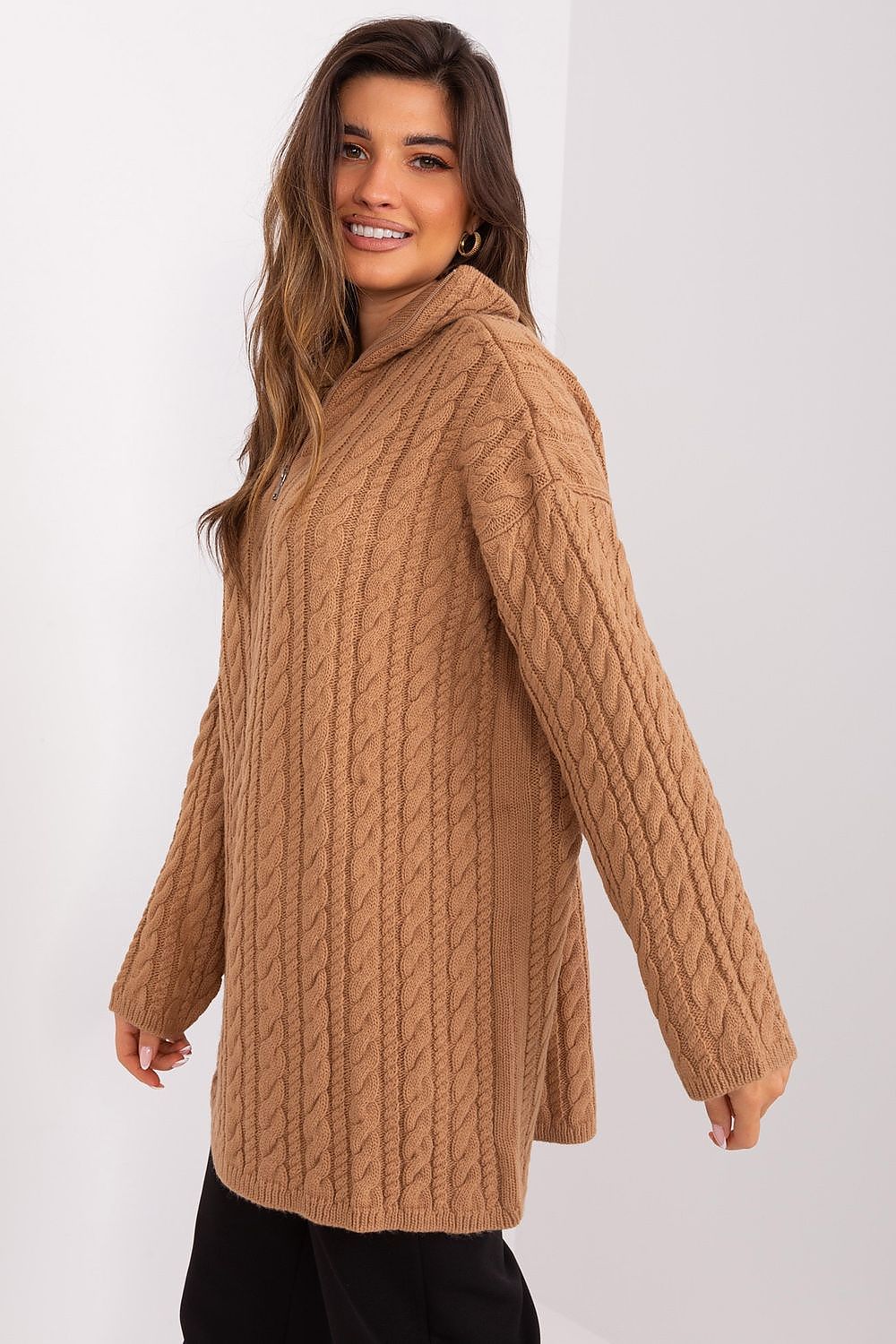 Elegant and comfortable Women’s Zippered Turtleneck Sweater by Badu, perfect for everyday wear with its soft acrylic and wool blend.