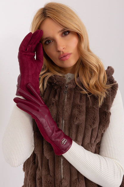 Chic and elegant insulated gloves by AT, perfect for winter, highlighting luxurious materials and stunning embroidered flower detail.
