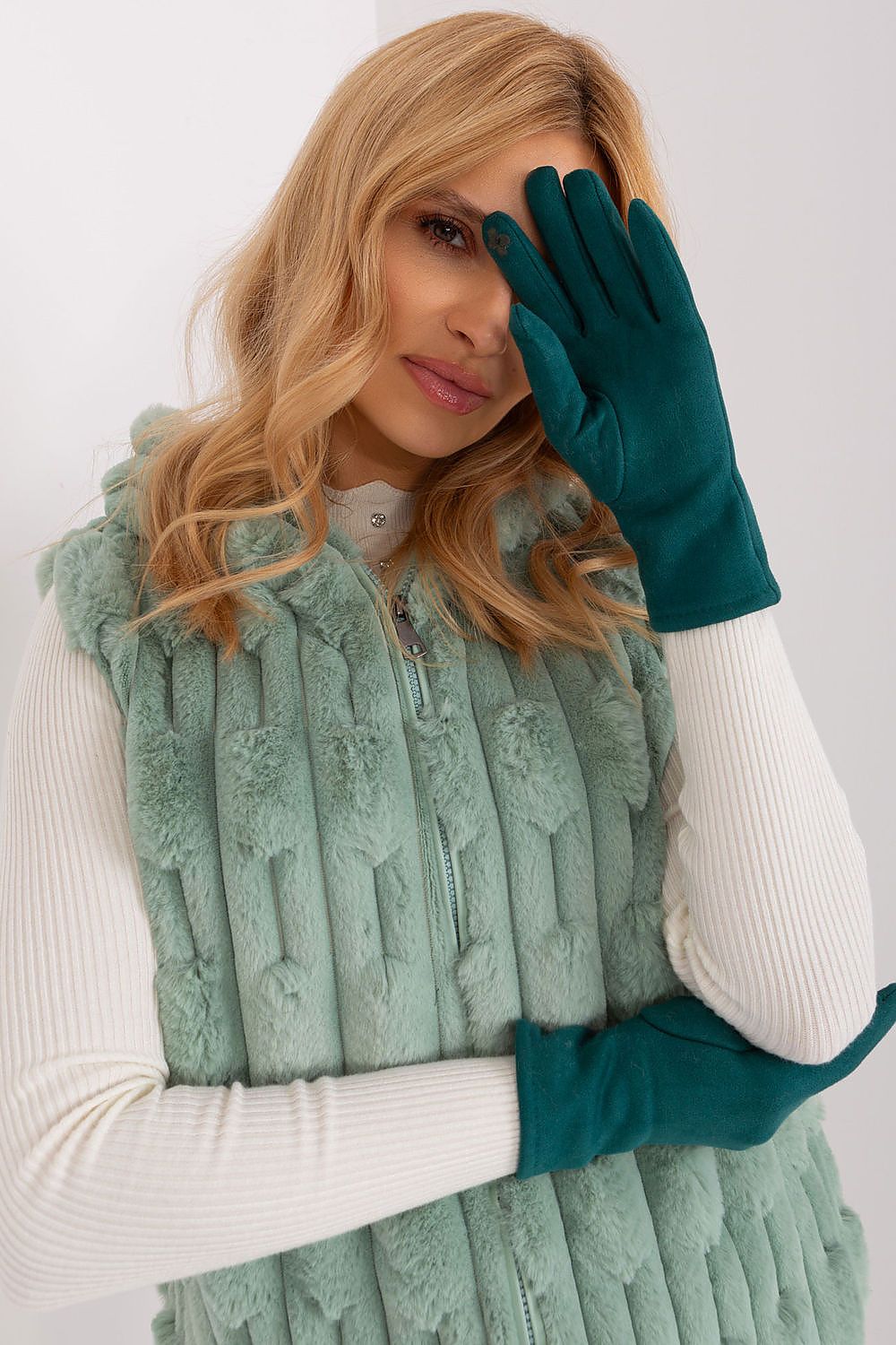 Chic women's insulated gloves with elegant embroidery, designed by AT for optimal touchscreen functionality.