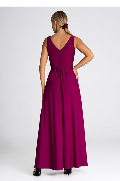Figl long dress featuring a sophisticated V neckline and elegant front slit, perfect for sophisticated occasions in sizes S to XL.