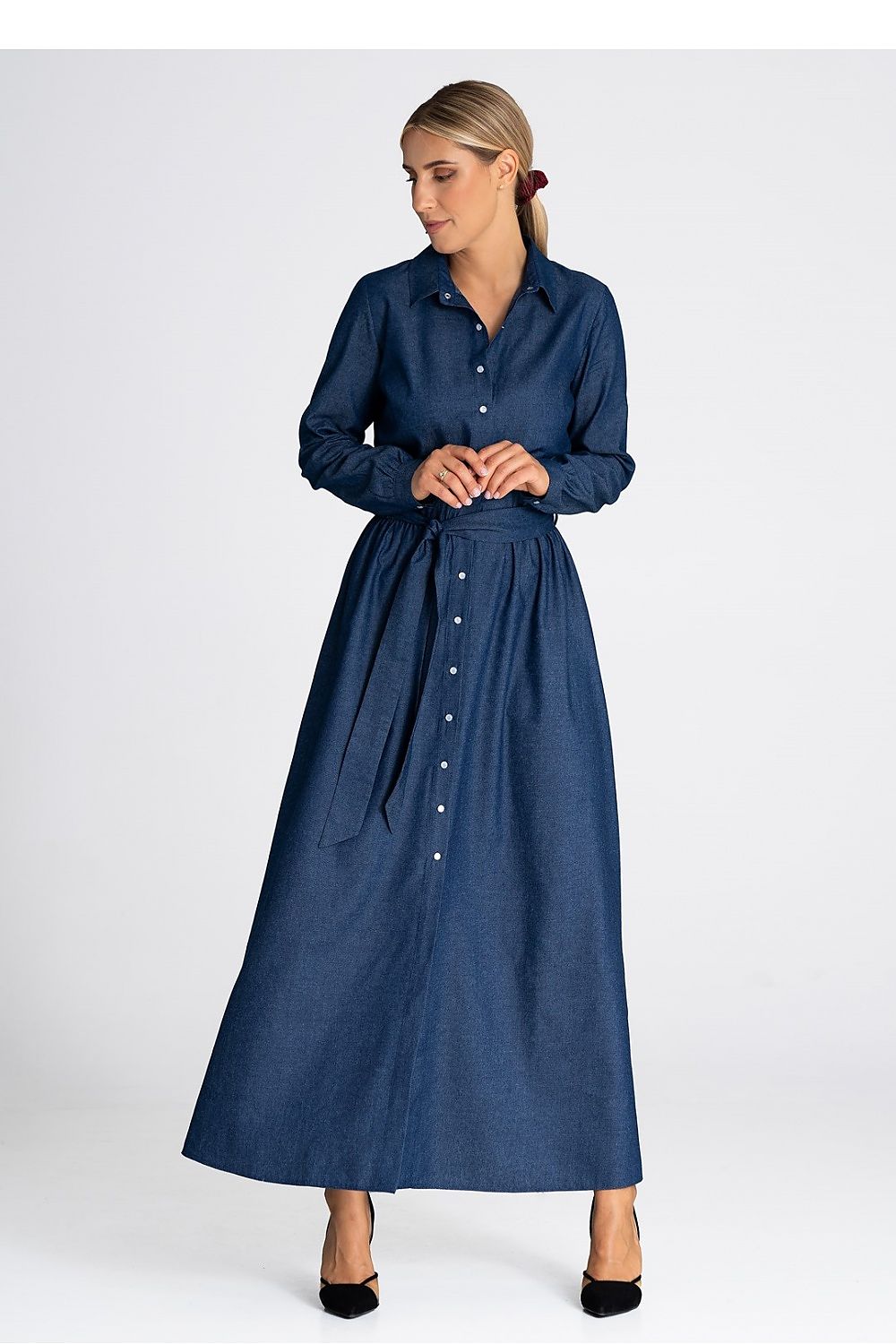 Chic Classic Figl Denim Day Dress in cotton fabric, accentuated with buttons and a structured collar for refined style.