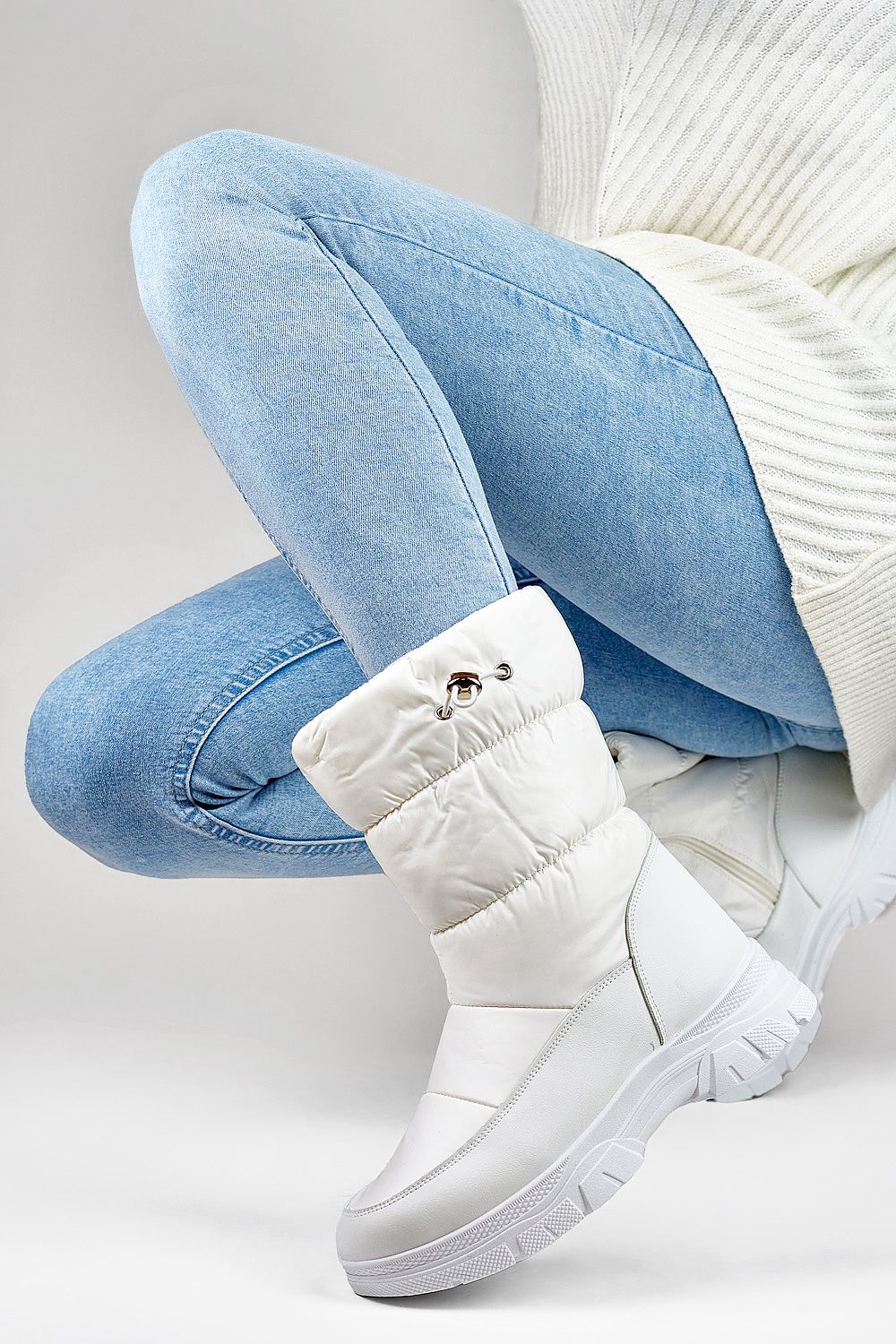 PRIMO Women's Insulated Snow Boots featuring eco leather and thick rubber sole, elegantly crafted for warmth and style this winter.