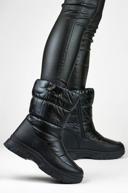 PRIMO Women's stylish insulated snow boots, showcasing eco-friendly leather and plush fur interior for ultimate comfort.
