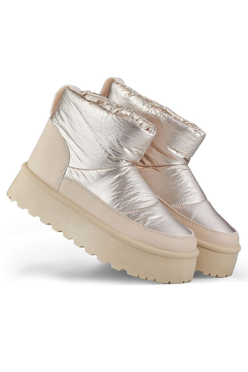 Elegant PRIMO women's snow boots on a platform, combining luxury and functionality for winter wear.