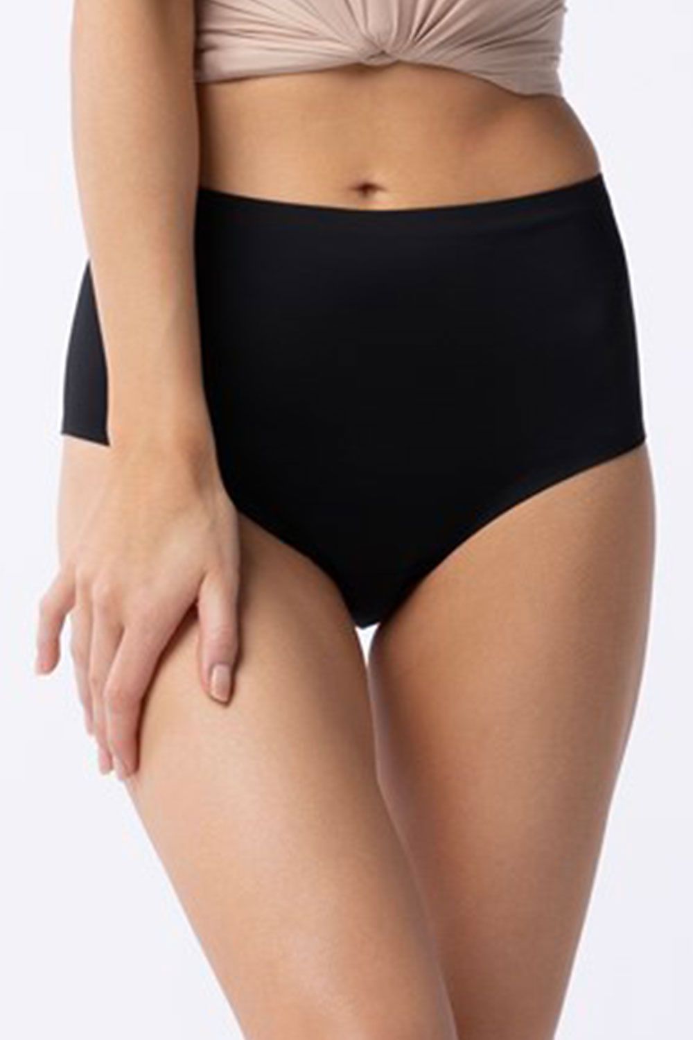 Julimex Amber Maxi High-Waisted Panties showcasing a luxurious and comfortable seamless design, crafted to provide a smoothing effect and added confidence for women.