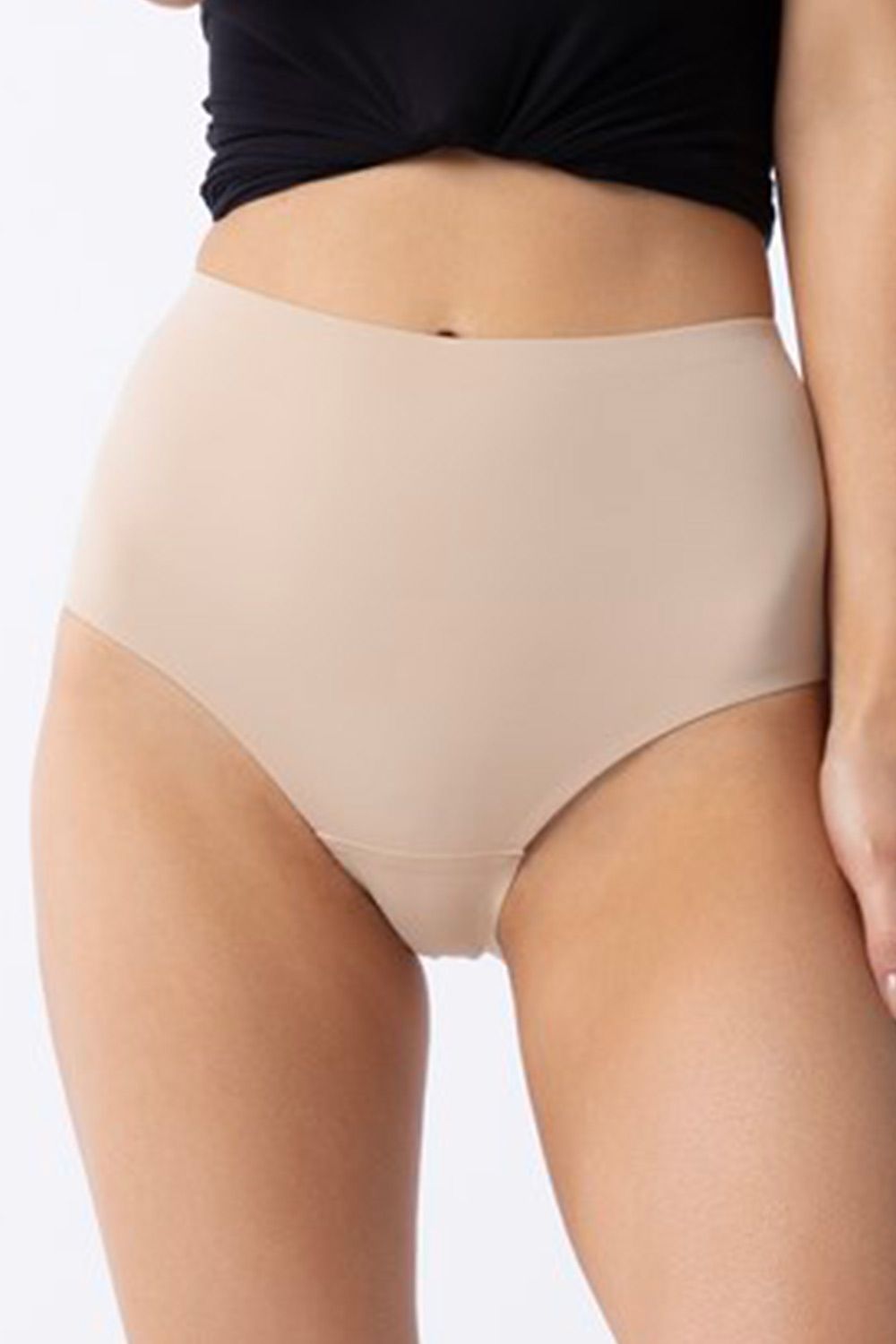 Elegant design of Julimex Amber Maxi high-waisted panties, perfect for shaping and enhancing confidence.