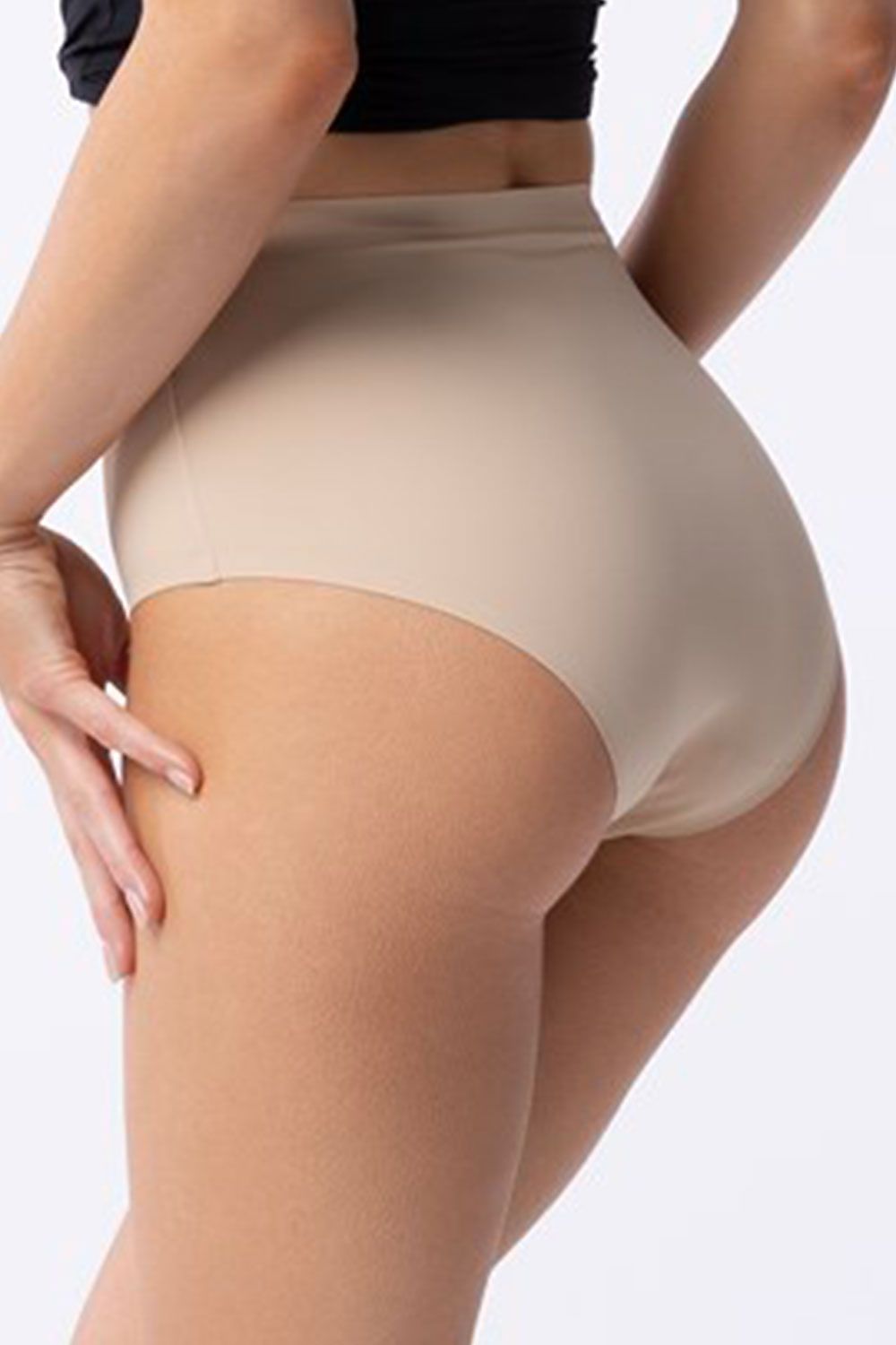 Stylish display of Julimex Amber Maxi women's underwear, crafted for a sophisticated look and exceptional comfort.